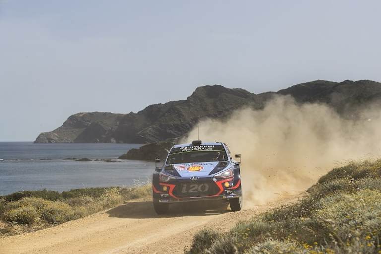 Thierry Neuville auf dem Weg zum dritten Saisonsieg