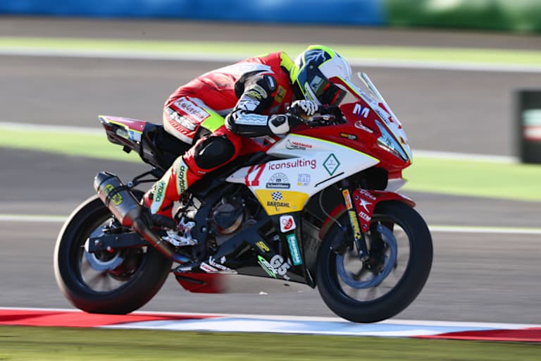 Gabriel Noderer (li.) mit seinem Honda-Teamchef Alberto Marangoni