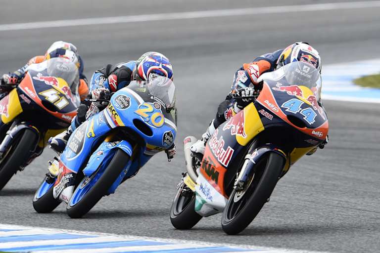 Jerez-GP: Miguel Oliveira (44) und Brad Binder (41) nehmen Fabio Quartararo (20) in die Zange