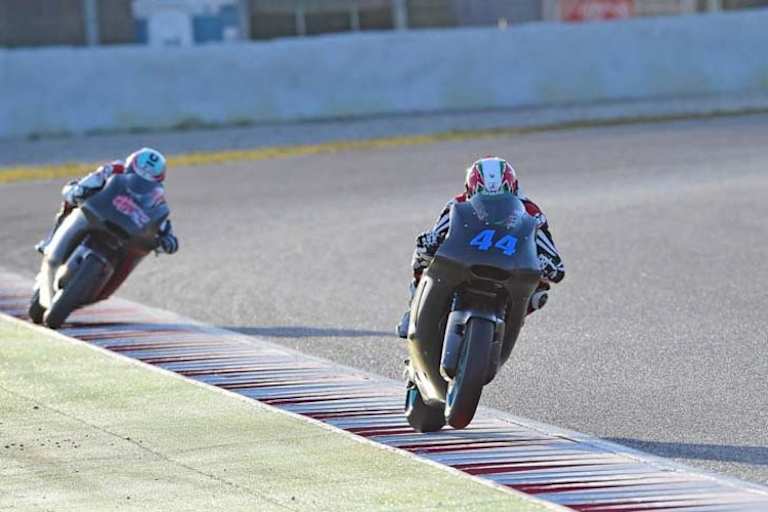 Barcelona-Test: Miguel Oliveira (44) vor Danny Kent (52)