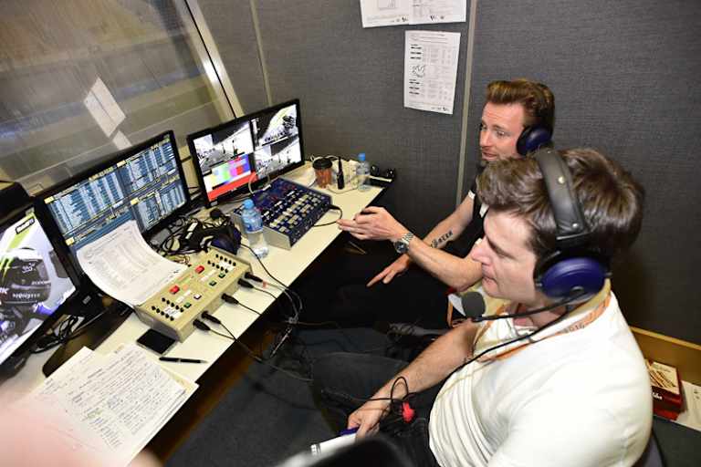 In der TV-Kabine: Johannes Orasche (vorne) und Stefan Nebel