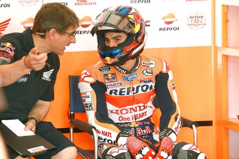 Crewchief Ramon Aurin mit Dani Pedrosa