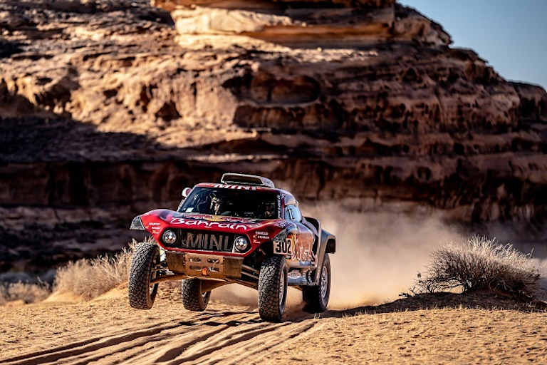 Stéphane Peterhansel hält Anschluss