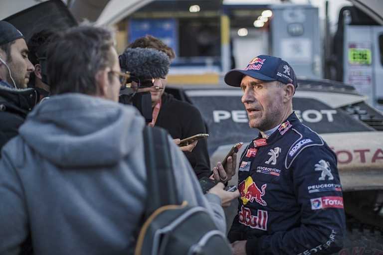 Stéphane Peterhansel dominiert weiter 