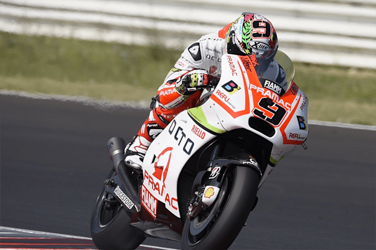 Danilo Petrucci auf der GP14.2 seines Teamkollegen Yonny Hernandez