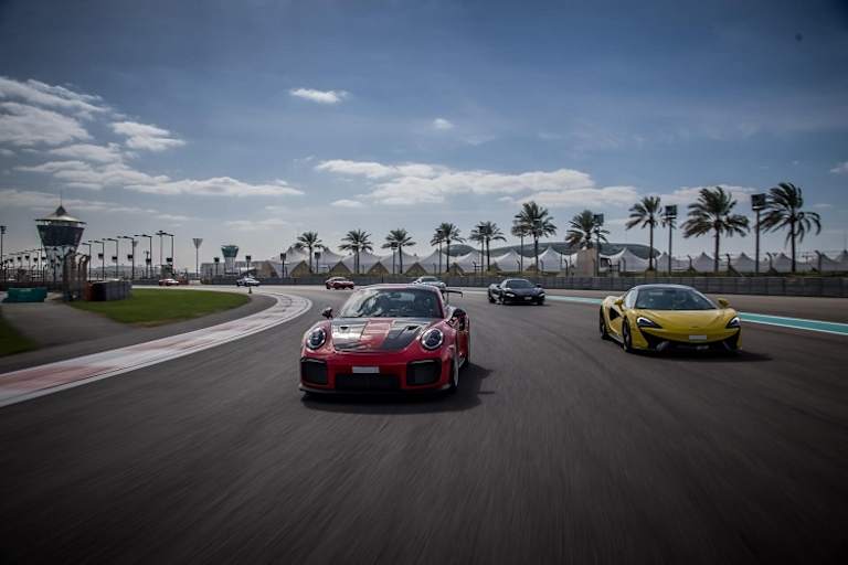 Es geht auch um Fahrspass: Das Paket Track Adrenaline unterstützt Rundstrecken-Fahrer in Reifenfragen  