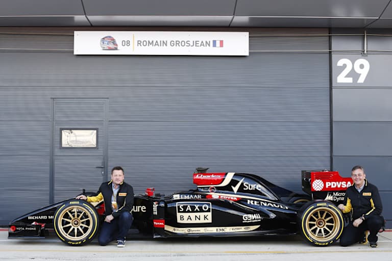 Pirelli-Motorsportdirektor Paul Hembery (links) mit Sportchef Mario Isola
