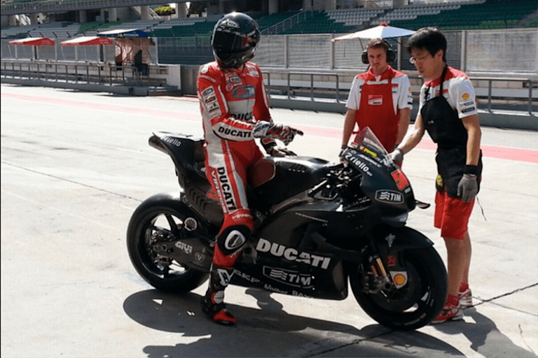 Pirro dreht in Sepang seine Runden mit der Demso16