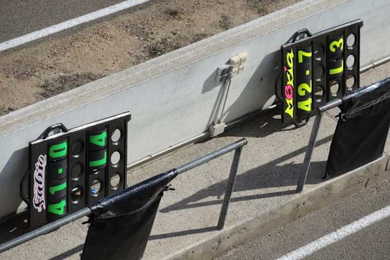 Pitboards der Honda-Junioren Fabio Quartararo und Maria Herrera