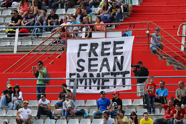 Valencia-GP 2013: Fans erinnerten an das Schicksal von Emmett
