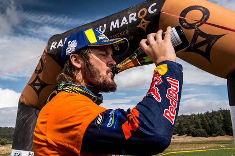 Cross-Country-Weltmeister Toby Price feiert in Marokko