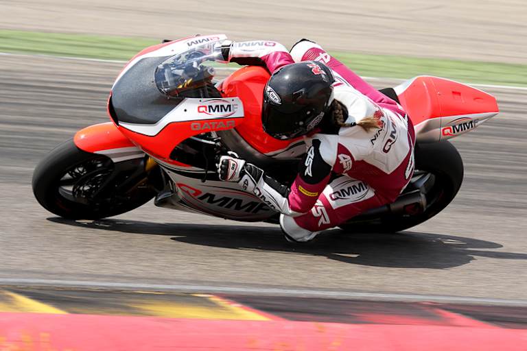 MotorLand Aragón: Nina Prinz auf der Speed-up des QMMF-Teams