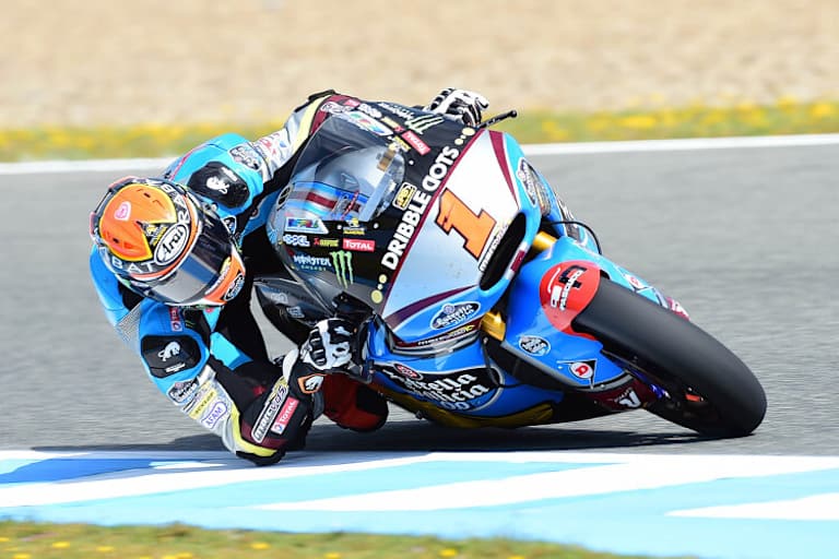 In der Motorradweltmeisterschaft tritt Marc VDS in zwei Klassen an, Tito Rabat wurde 2014 Moto2-Weltmeister