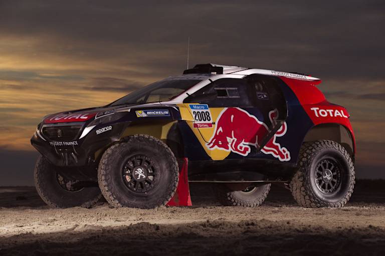 Der Peugeot 2008 DKR ist vom Bauprinzip her ein Buggy. Heckantrieb, V6-Twinturbo-Dieseltriebwerk und 37 Zoll große Reifen spielen ihre Stärken vor allem offroad aus  