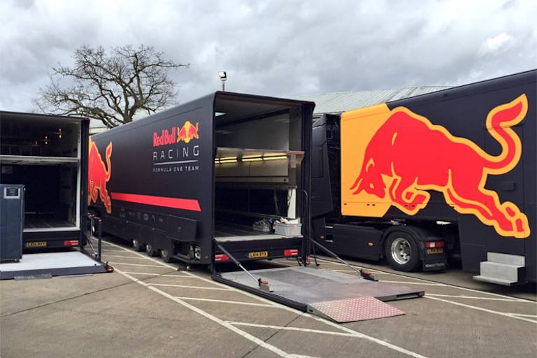 Mit dem RB12 geht Red Bull in Barcelona auf die Strecke