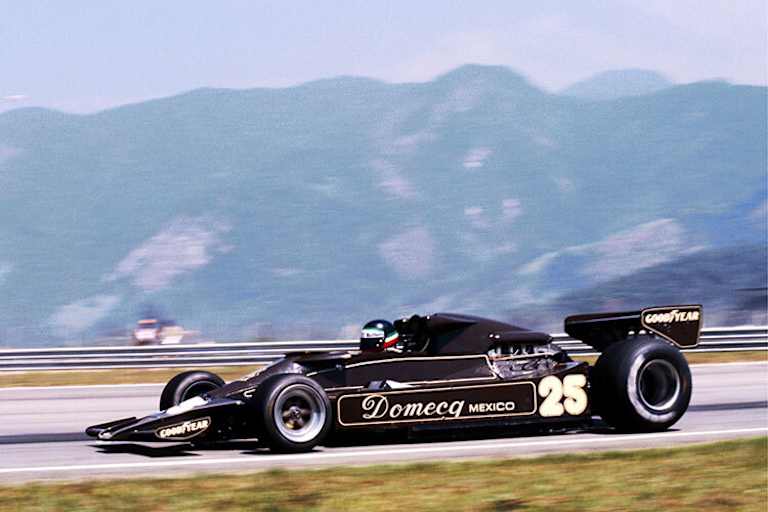 Héctor Rebaque mit seinem Lotus 78 in Rio 1978