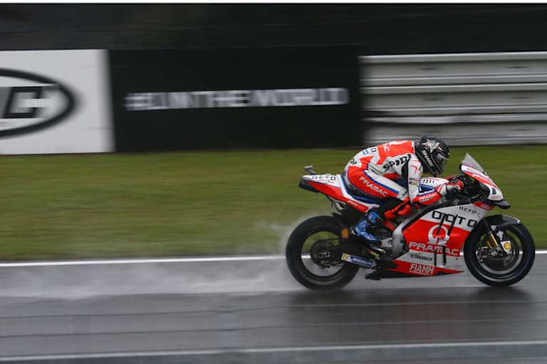 Scott Redding im Regen von Brünn