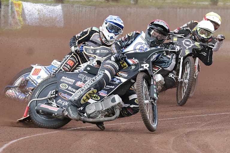 Mark Riss (vorne) führte Herxheim zum Tagessieg