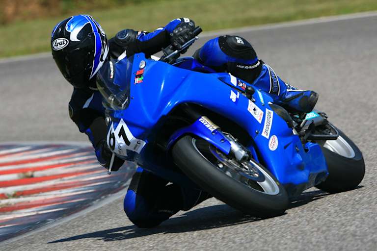 Unser Testpilot war mit einer Yamaha R1 Baujahr 1998 unterwegs