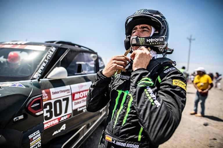 Juan Roma muss auf Sébastien Loeb achten