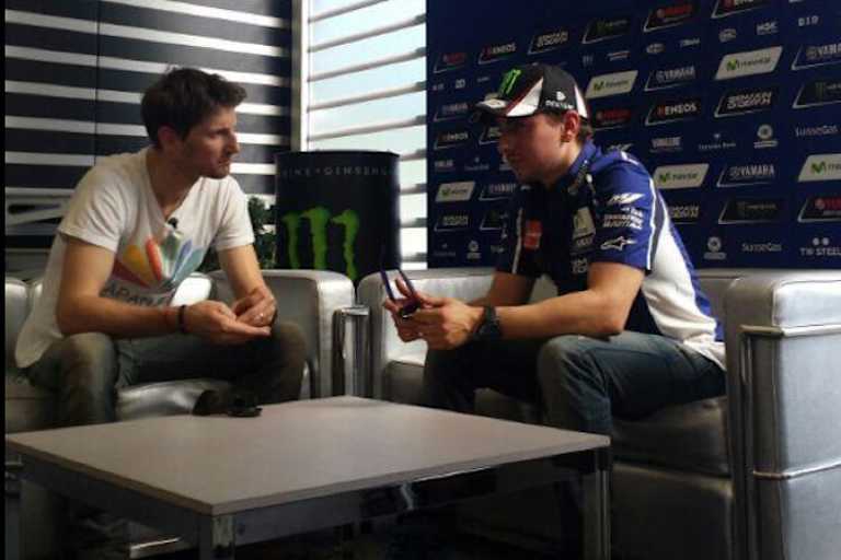 Ein Gespräch unter Vollgas-Helden: Lotus-Pilot Romain Grosjean und Yamaha-Star Jorge Lorenzo