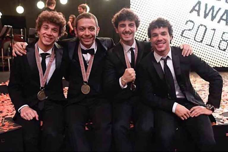 Rossi mit seinen Schützlingen Bezzecchi (li.), Bagnaia und Morbidelli