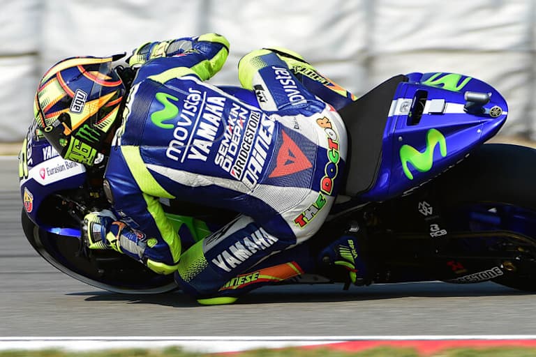 Valentino Rossi mit dem Dainese-Leder: Das Airbag-System verbirgt sich im Höcker