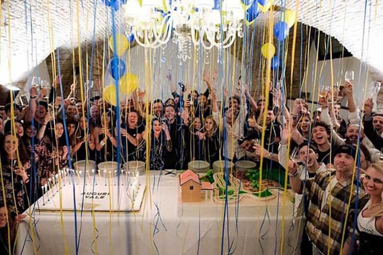 70 Personen trafen sich in der Pizzeria «Da Rossi» in Tavullia