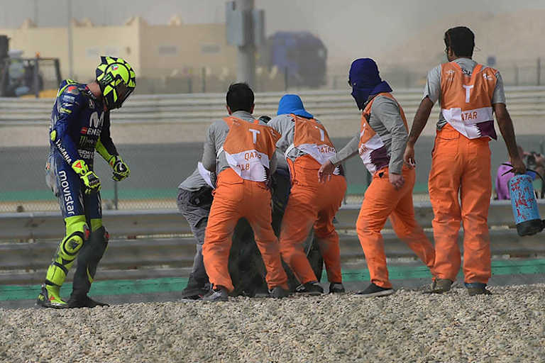 Rossi stürzte in Kurve 5