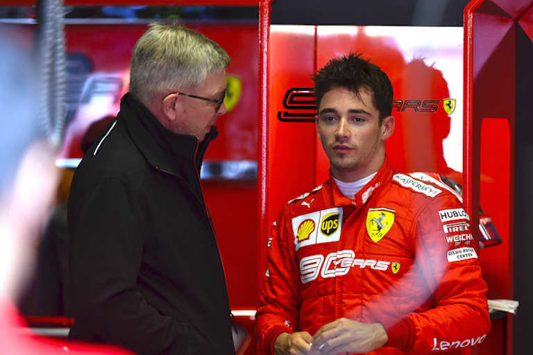 Ross Brawn mit Charles Leclerc