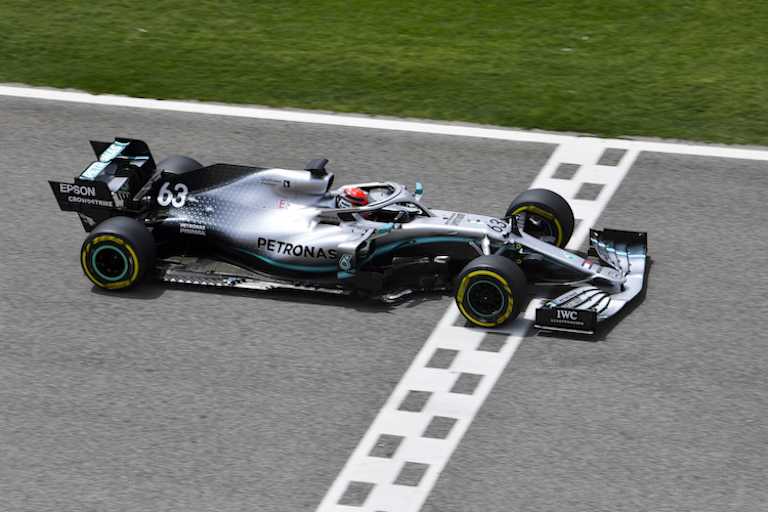 Im April durfte Russell zu Testzwecken im Silberpfeil ausrücken