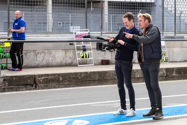 Eddie Mielke (re.) moderiert