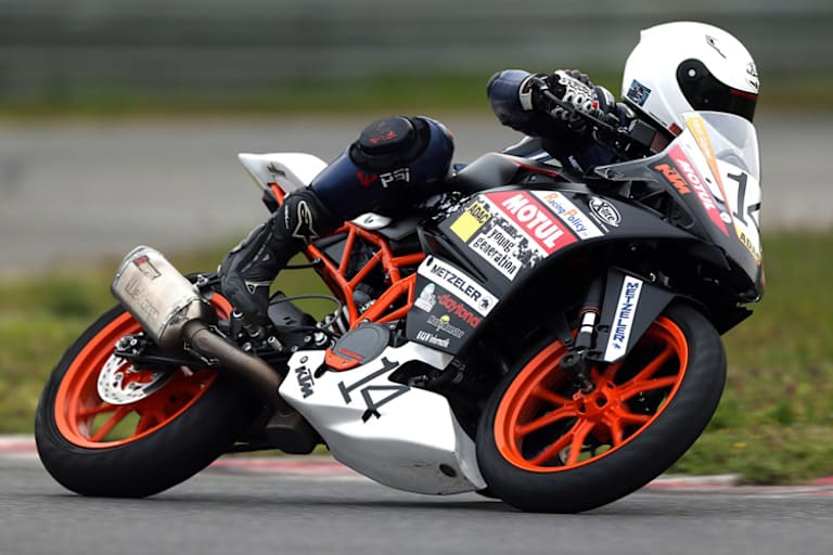 Sarah Göpfert (KTM RC 390) - ADAC Junior Cup powered by KTM