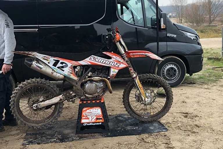 Max Nagls KTM mit Nummer 12 und im Sarholz-Design