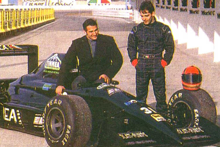 Aus einer Broschüre von Andrea Moda: Chef Sassetti und Alex Caffi