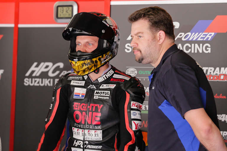 Dominic Schmitter (li.) mit Teamchef Denis Hertrampf