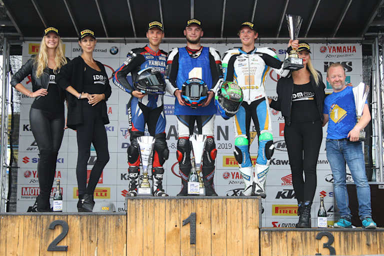 Als Zweiter auf dem Podest