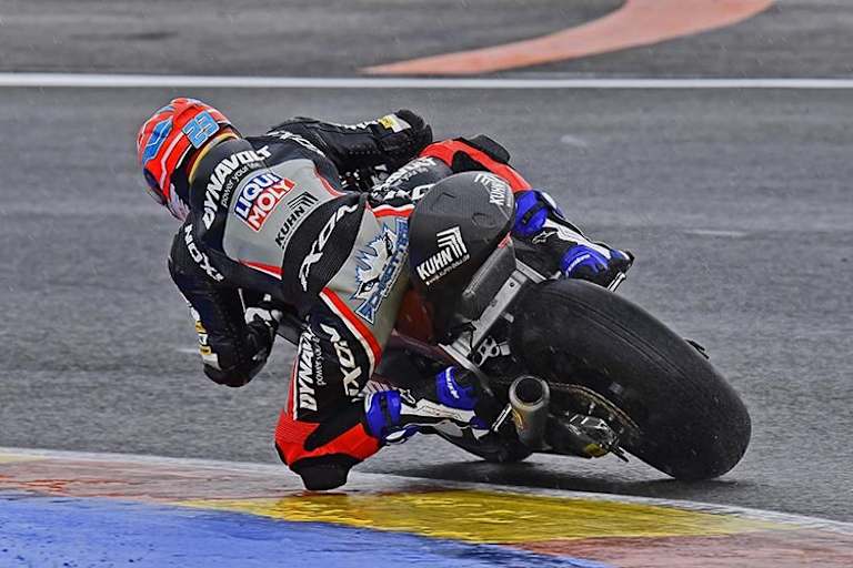 Schrötter auf der Suter des Teams Dynavolt Intact GP