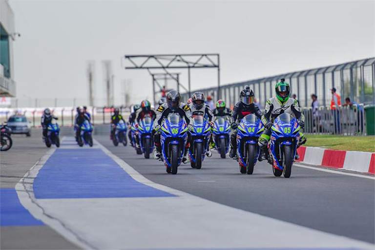 Die Piloten des Suzuki Gixxer Cup auf dem Buddh International Circuit 