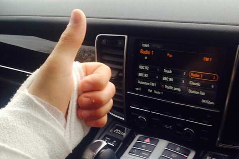 Searles linker Arm macht nach Operation gute Fortschritte