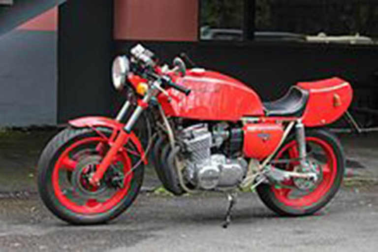 Eine Seeley mit Honda 750 Four-Motor