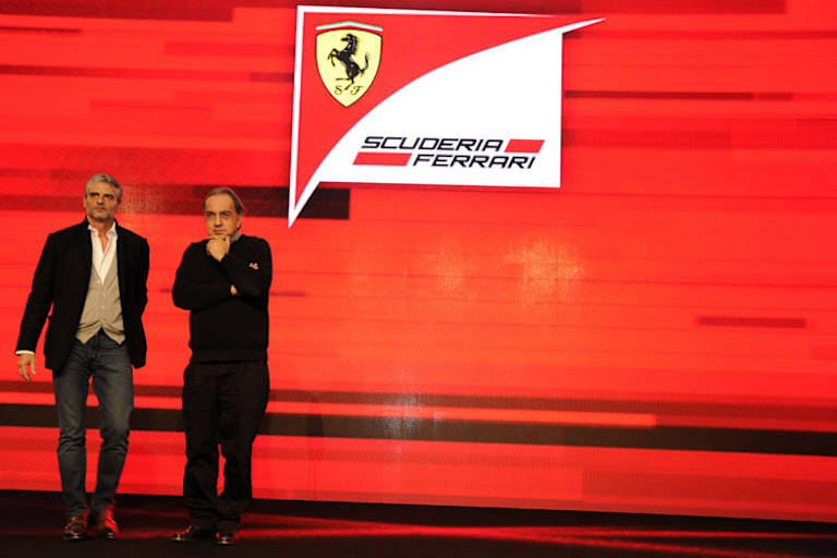 Bühnenerprobt: Teamchef Maurizio Arrivabene und FIAT-Oberhaupt Sergio Marchionne