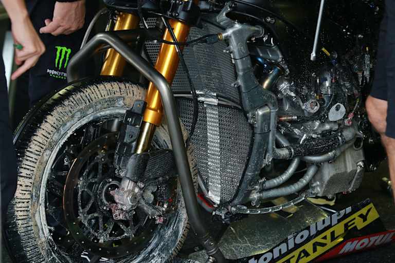 Die Tech3-Yamaha nach einem von Smiths Abflügen