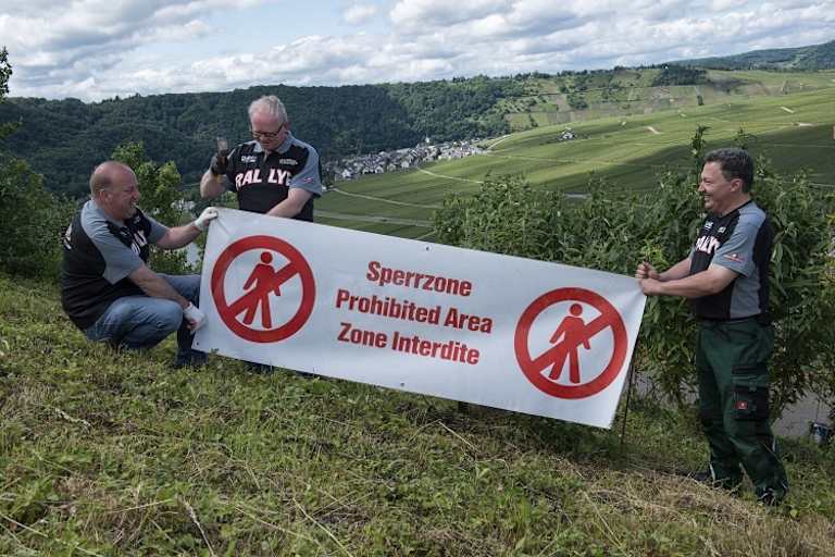 Sicherheit an den Wertugnsprüfungen - No Go Areas werden klar gekennzeichnet