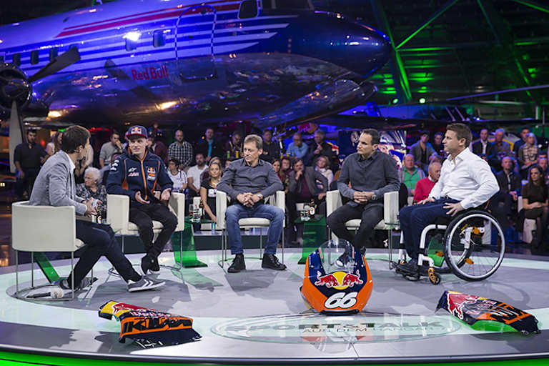 Christian Brugger mit Brad Binder, Mike Leitner, Alex Hofmann und Pit Beirer