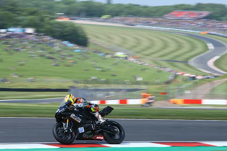 Seit Donington Park fährt Stapleford eine Yamaha