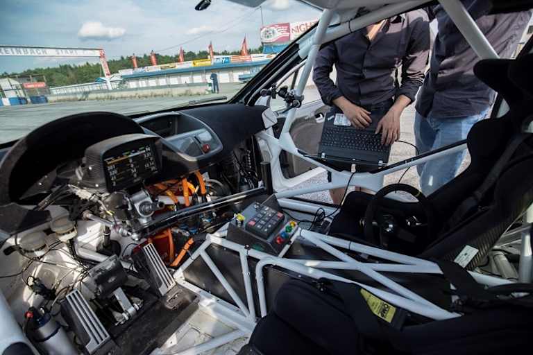 Das Cockpit des STARD-Racers