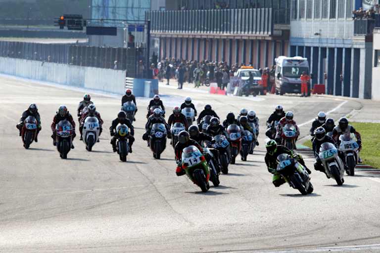 Start der European Superbikes in Franciacorta