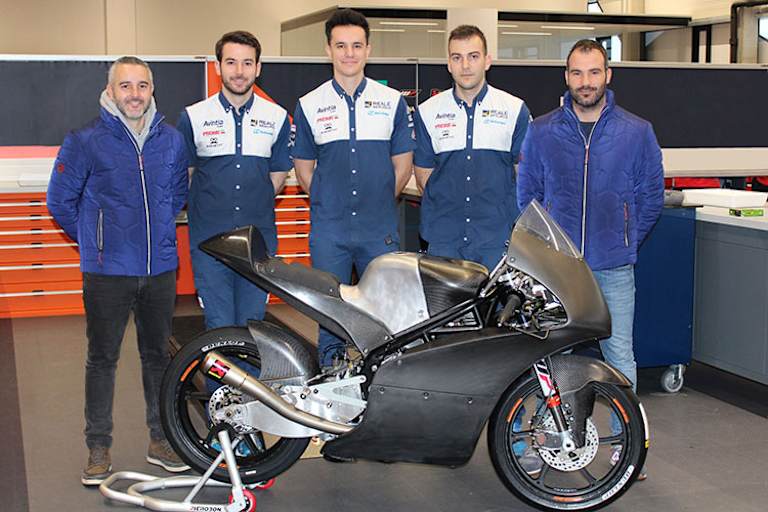 Das Reale Stylobike-Team baute die Maschine für Livio Loi zusammen