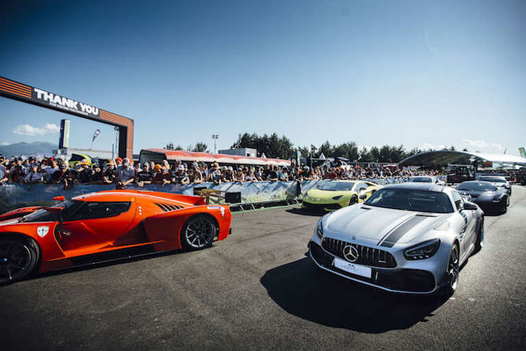 Die Supercars der «Legends Parade»